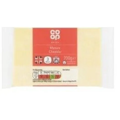 Co-op Mature White Cheddar 700G